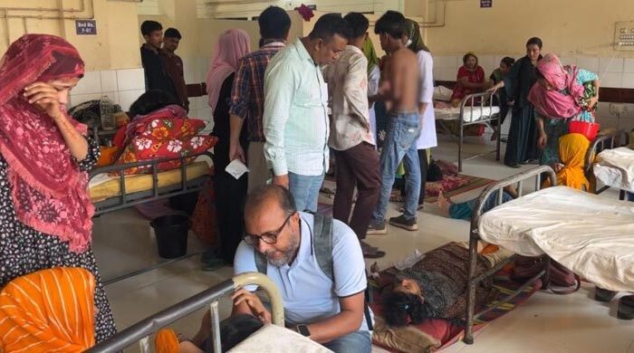 ট্রাক ওভারটেক করতে গিয়ে বাস খাদে, আহত ৩০ শ্রমিক*