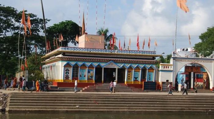 ব্রাহ্মণবাড়িয়ার আখাউড়া পৌরশহরের খড়মপুরস্থ ওলীয়ে কামেল শাহ্পীর কল্লা শহীদ (রহ:) এর সপ্তাহব্যাপী বার্ষিক ওরশ আগামী ১০ আগষ্ট থেকে শুরু হবে।